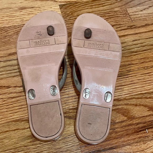 Mini Melissa Bronze Bow Flip Flop - Picture 4 of 5